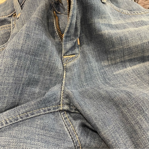 HUDSON Bermuda Denim Mid-Rise Short - Picture 14 of 15